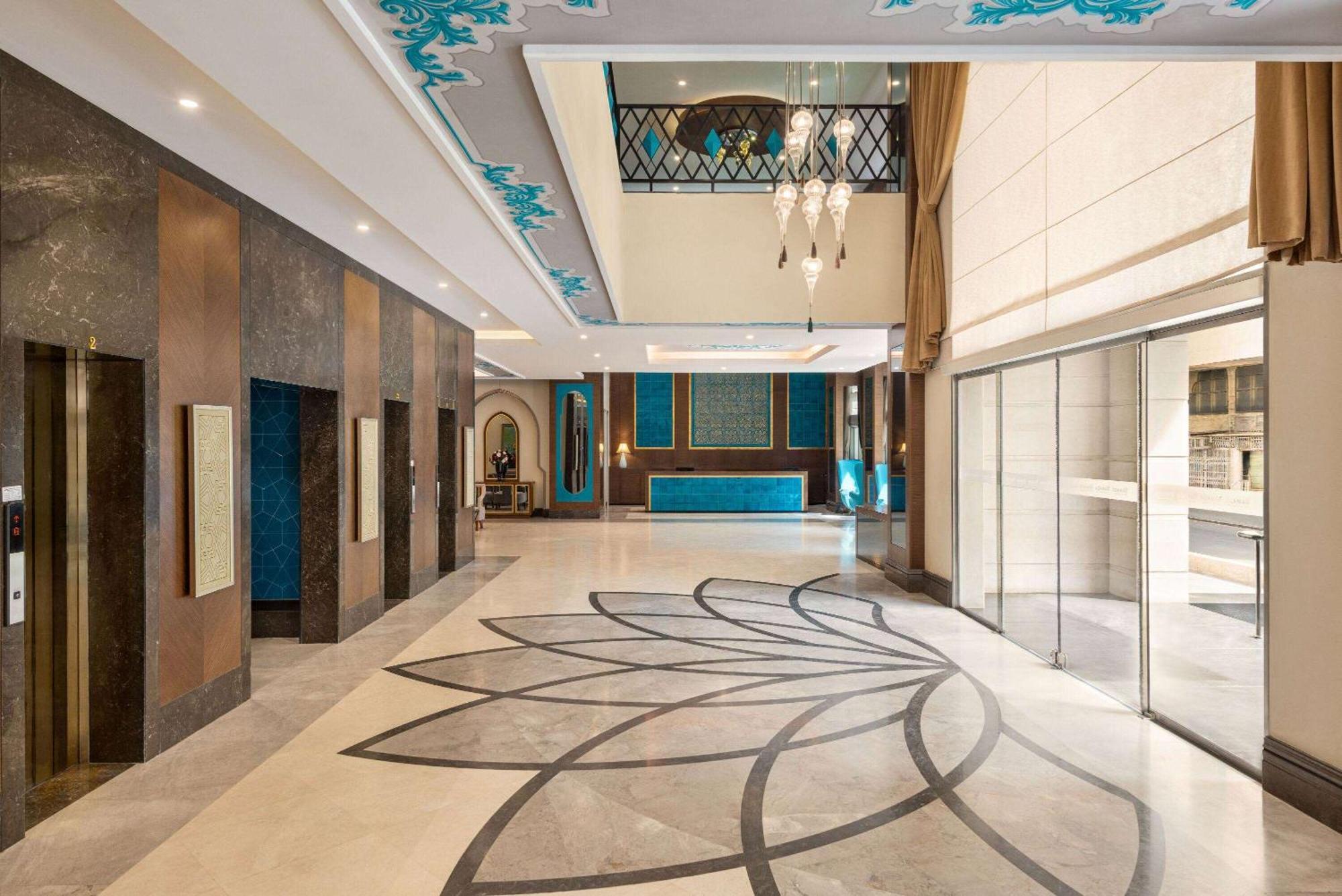 Ramada By Wyndham Makkah Zad Al Tayseer होटल 3*