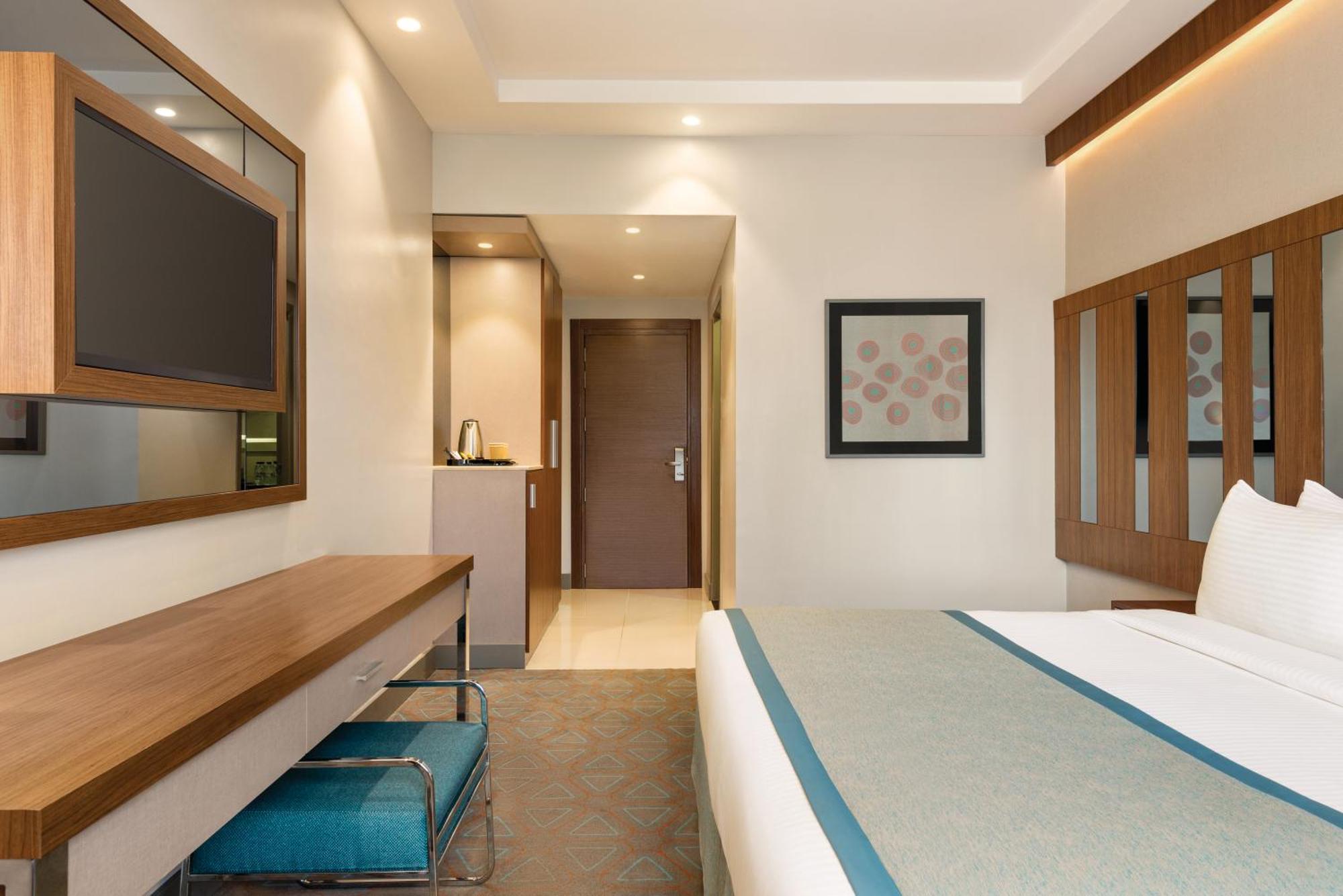 होटल Ramada By Wyndham Makkah Zad Al Tayseer 3*